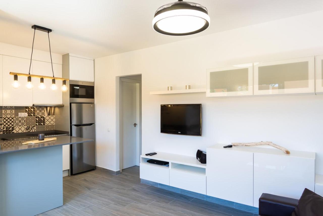 Casa Lucien - Newly Refurbished Apartment With Swimming Pool - Ideal For Couples Corralejo Exteriör bild